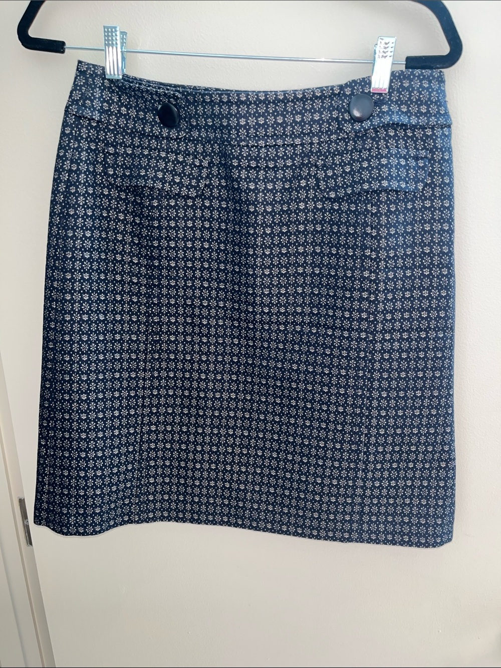 Ann Taylor Navy Mini Skirt with White Micro Floral Pattern